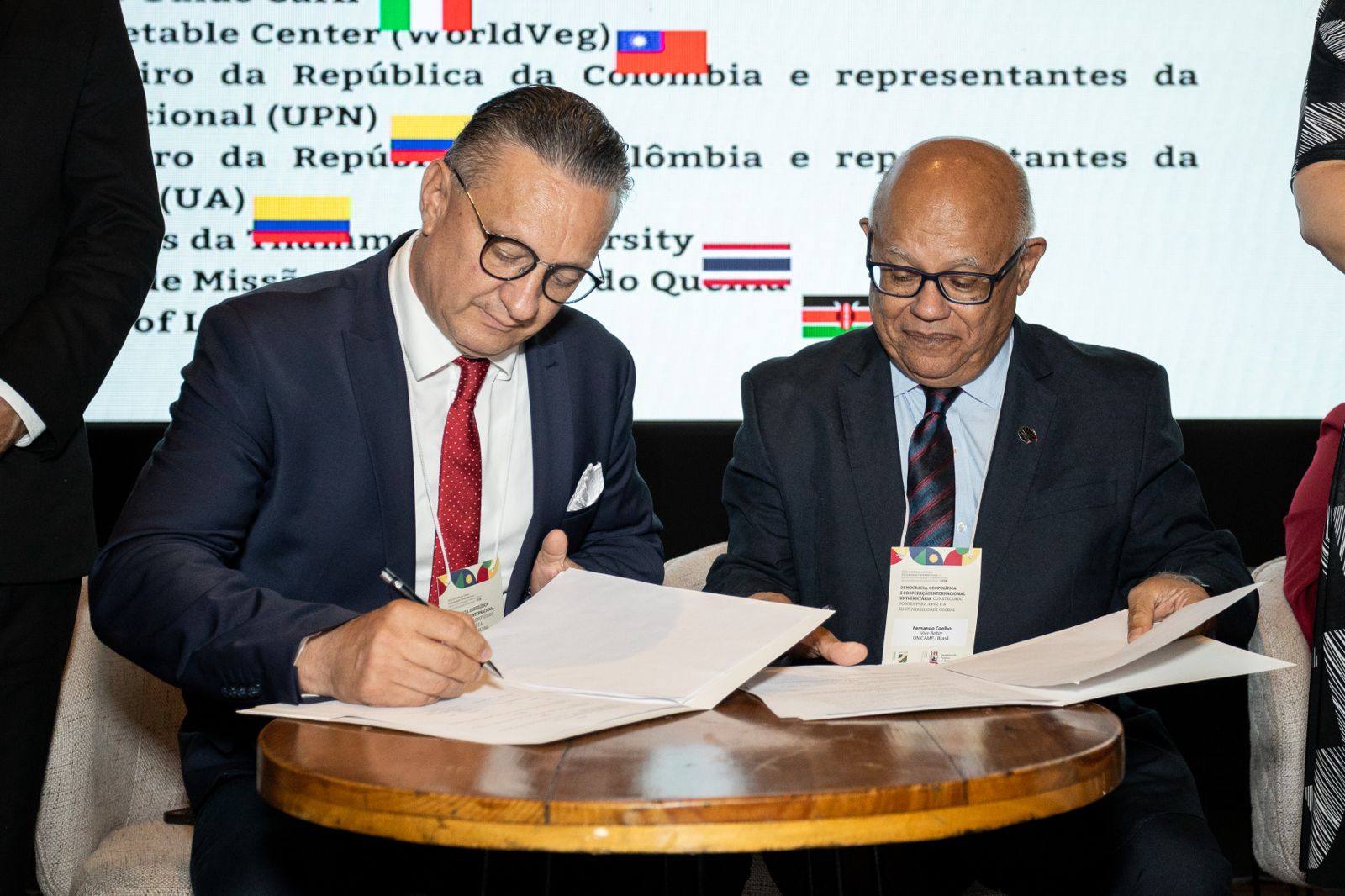 Unicamp firma acordo de cooperação com a Universidade de Mostar